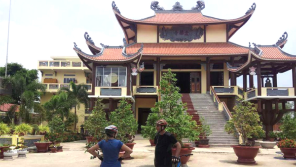 VIETNAM CYCLING IN MEKONG DELTA: CYCLING THROUGH THE LAND OF NINE DRAGONS