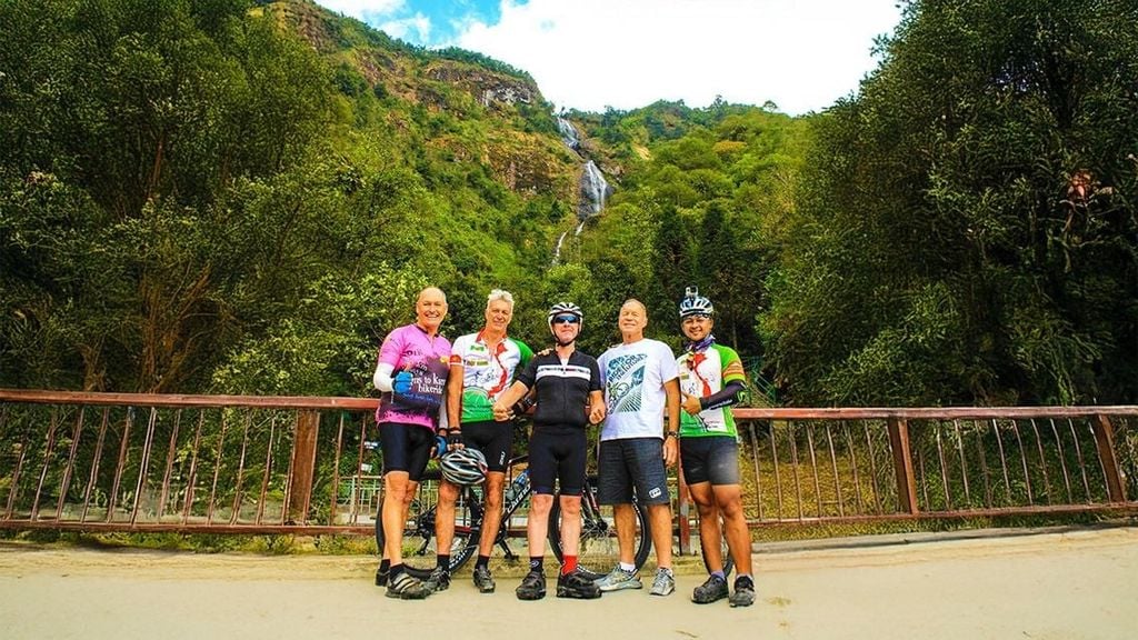 FROM HANOI TO LUANG PRABANG: A 12-DAY CYCLING JOURNEY THROUGH THE HEART OF INDOCHINA