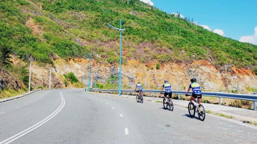 VILLAGE LIFE UNFILTERED: ENCOUNTERS WITH RURAL COMMUNITIES ACROSS SOUTHEAST ASIA