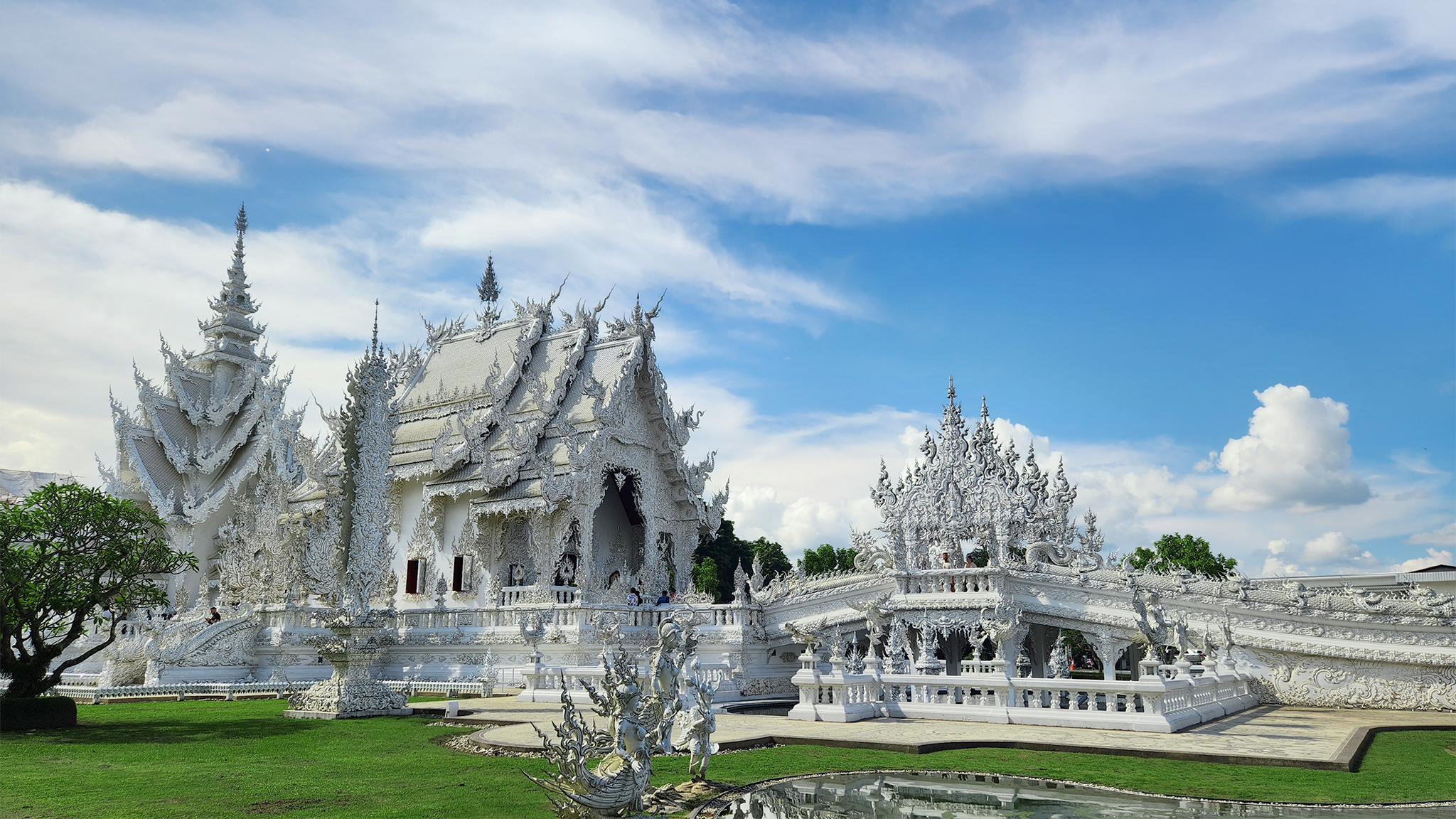 THREADING TRADITIONS: CYCLING THROUGH THE CULTURAL FABRIC OF THREE NATIONS