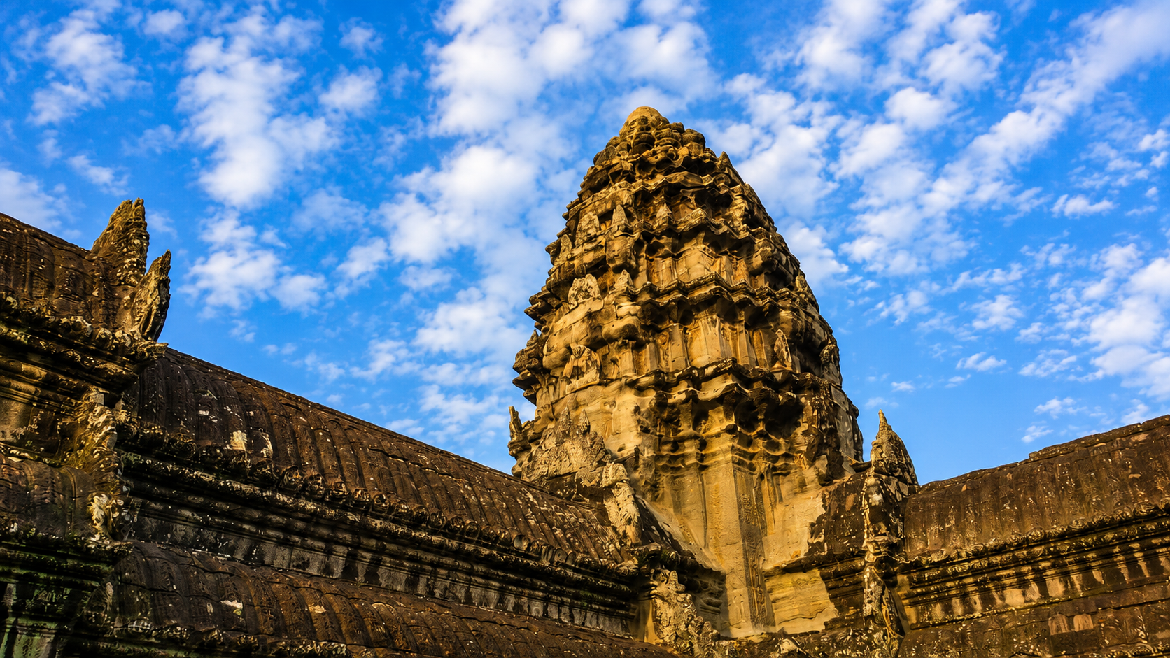ANGKOR WAT CAMBODIA BY BICYCLE: ANCIENT TEMPLES AWAIT