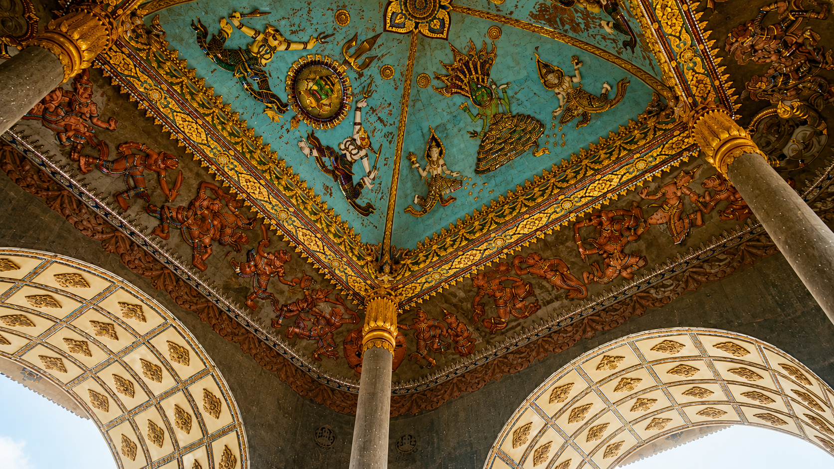 PATUXAI LAOS: CYCLING INTO THE HEART OF VIENTIANE
