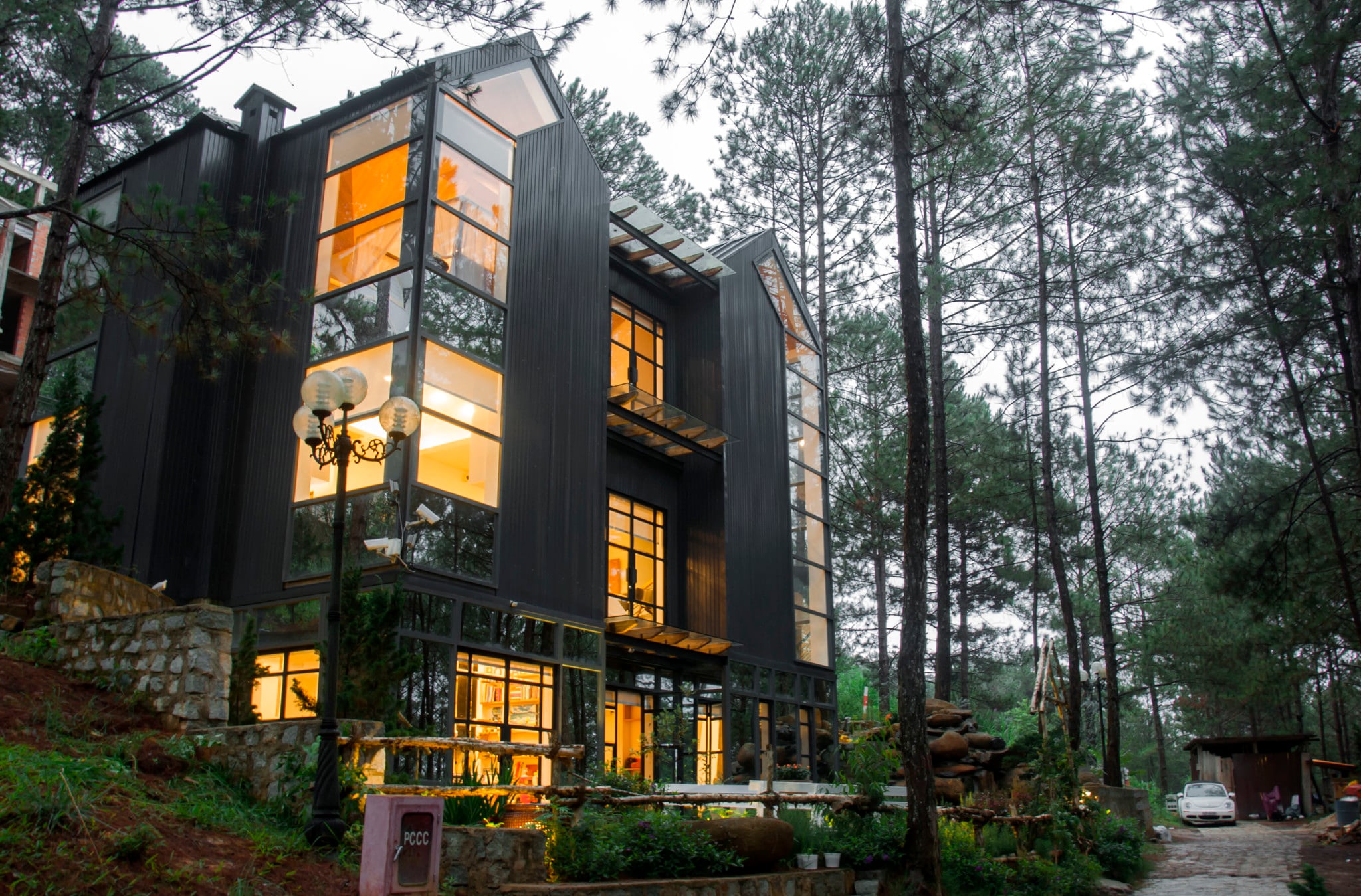 Chọn Villa Đà Lạt Tổ Chức Tiệc Cưới, Sinh Nhật, Team Building: Gợi Ý Chi Tiết & Địa Điểm Lý Tưởng