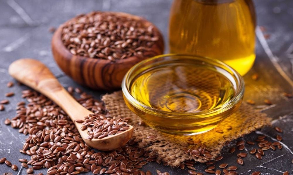 Dầu hạt lanh: Tác dụng, cách dùng và lưu ý tác dụng phụ