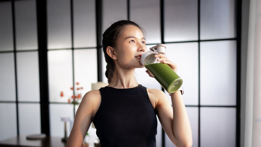 Uống rau má mỗi ngày có tốt không? Ai không nên uống?