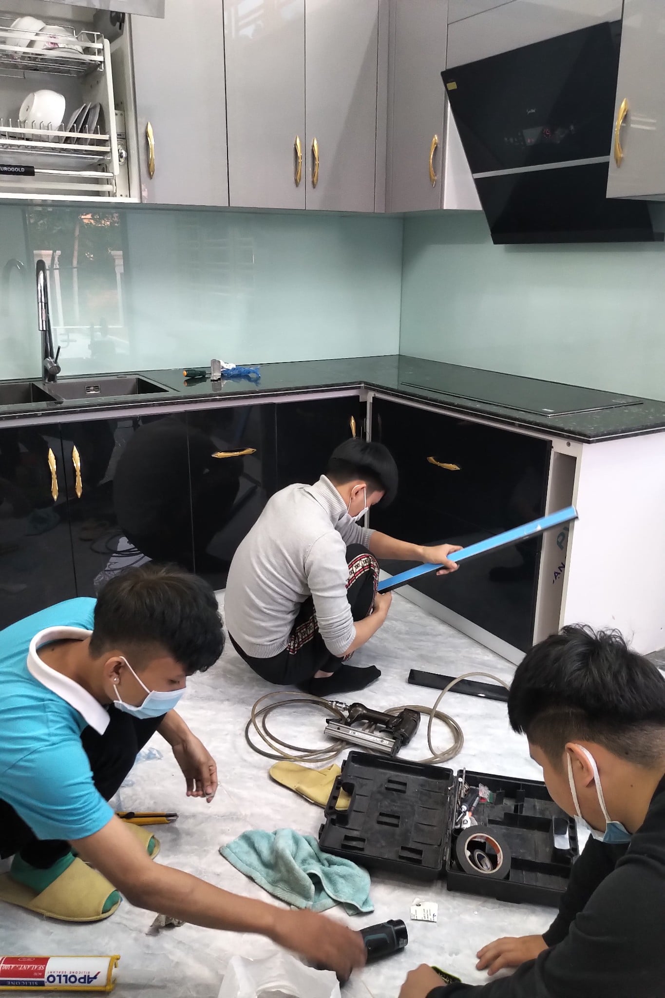 10 cách khử mùi hôi tủ bếp gia đình để sạch và thơm