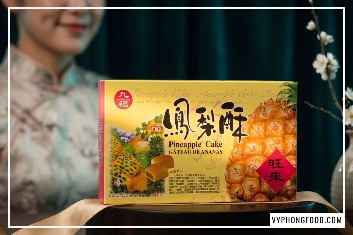 Hộp đựng bánh dứa Đài Loan bằng bìa cứng màu vàng hoàng yến vuông vức trang nhã