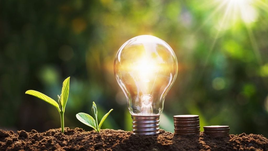Tăng cường sử dụng điện tiết kiệm, hiệu quả trong dịp cao điểm hè nắng nóng