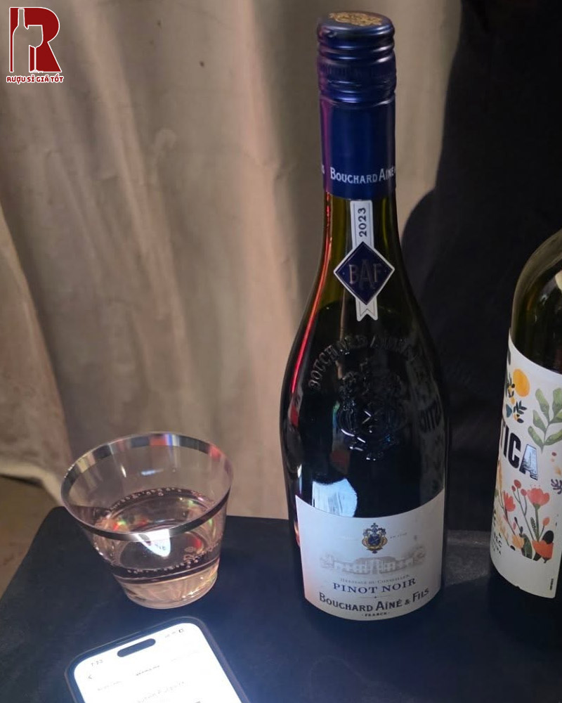 Thưởng Thức Bouchard Aine & Fils Heritage Du Conseiller Pinot Noir