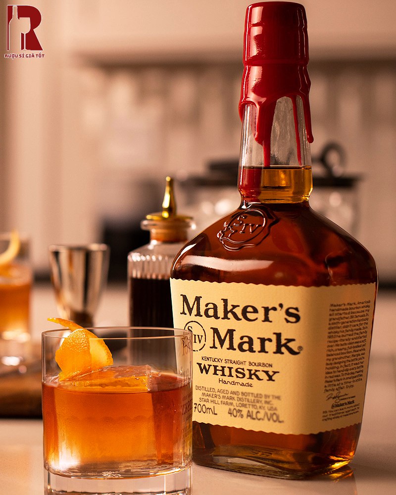 Rượu Bourbon Whiskey có hương vị ngọt nhẹ và êm dịu