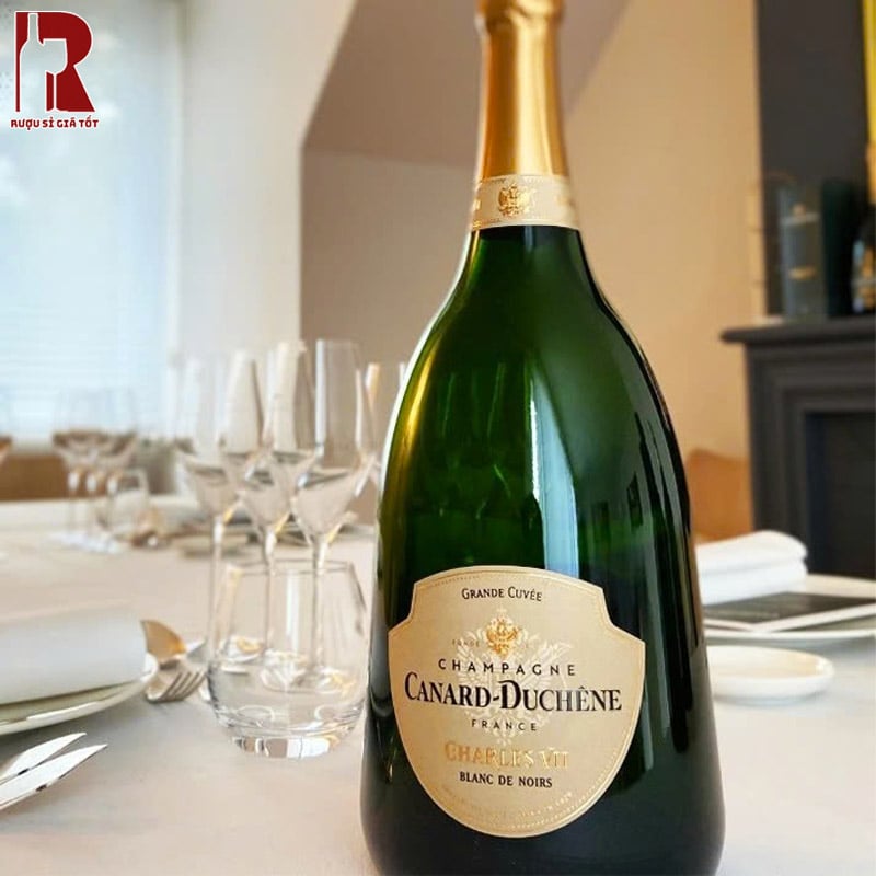 Uống Champagne Canard Duchene Charles VII Blanc De Noirs Đúng Cách