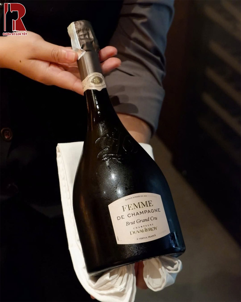 Kết Hợp Ẩm Thực Với Champagne Duval Leroy Femme Brut Grand Cru