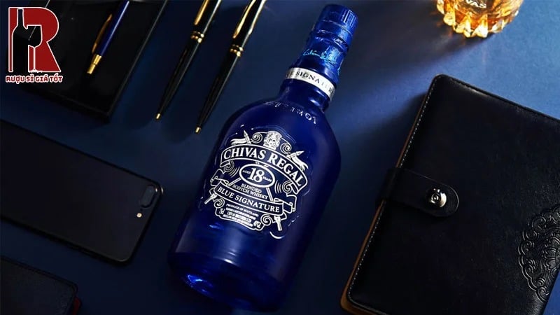 Rượu Chivas Regal 18 Năm Blue Signature