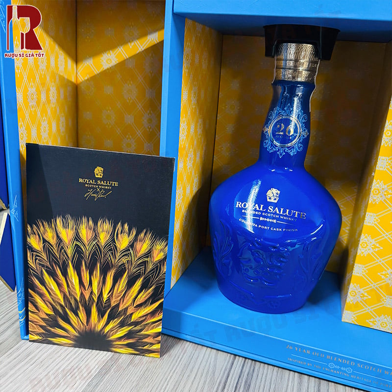 Hộp quà rượu Chivas 26 Tết Bính Ngọ 2026 Chính Hãng