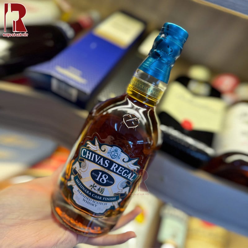 Chivas Regal 18 Mizunara Trắng