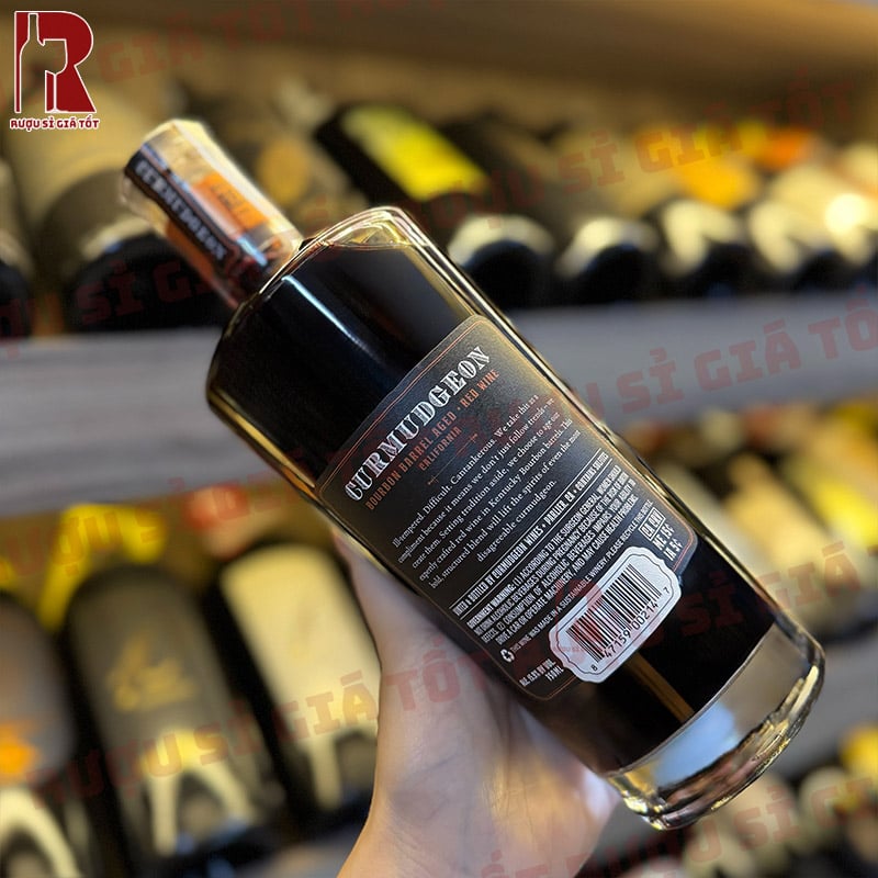Giá Rượu Vang Mỹ Đỏ Curmudgeon Bourbon Barrel Aged Cao Không?