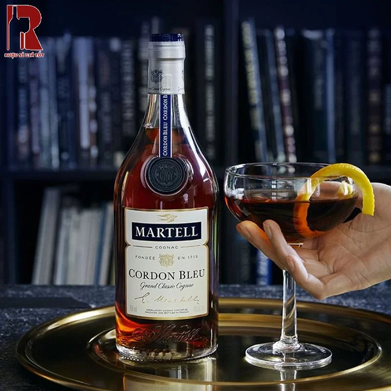 Uống rượu Martell Cordon Bleu đúng cách