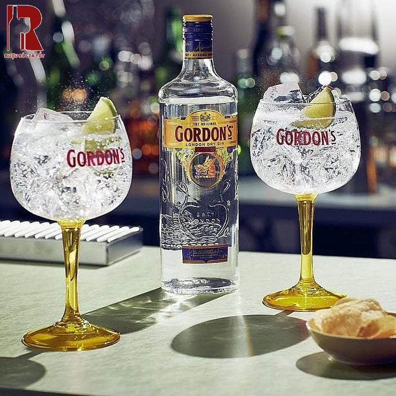 Gin Gordon trung thành với phong cách London Dry Gin cổ điển, khô, sắc nét, thanh thoát