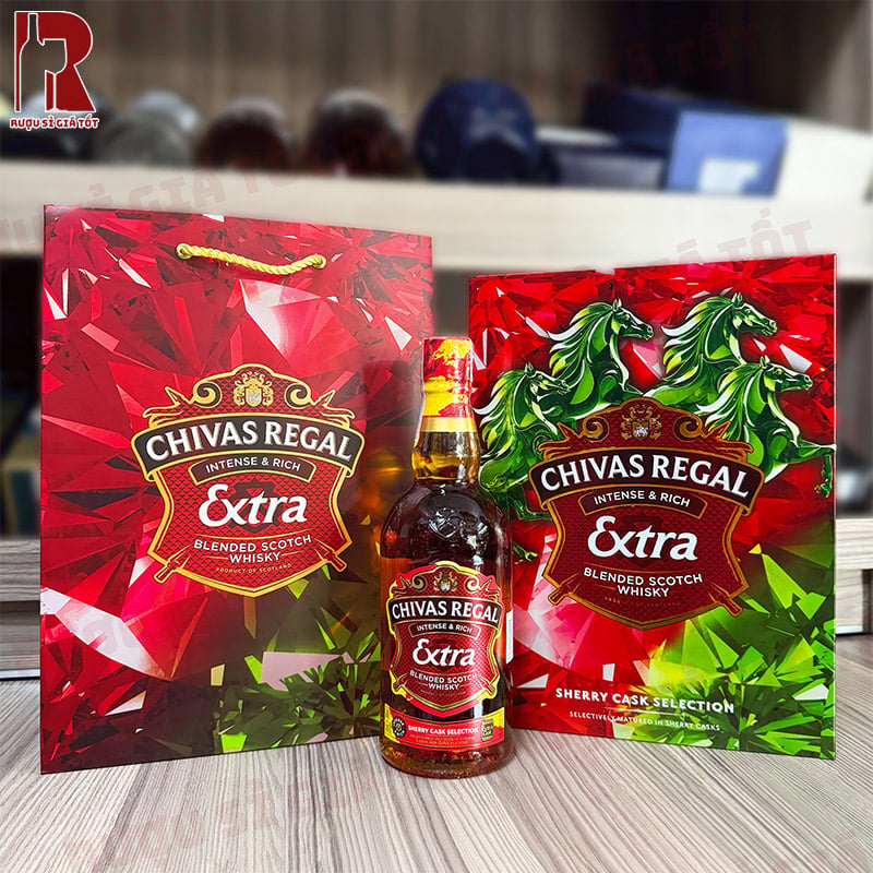 giá hộp quà rượu chivas 13 bao nhiêu?