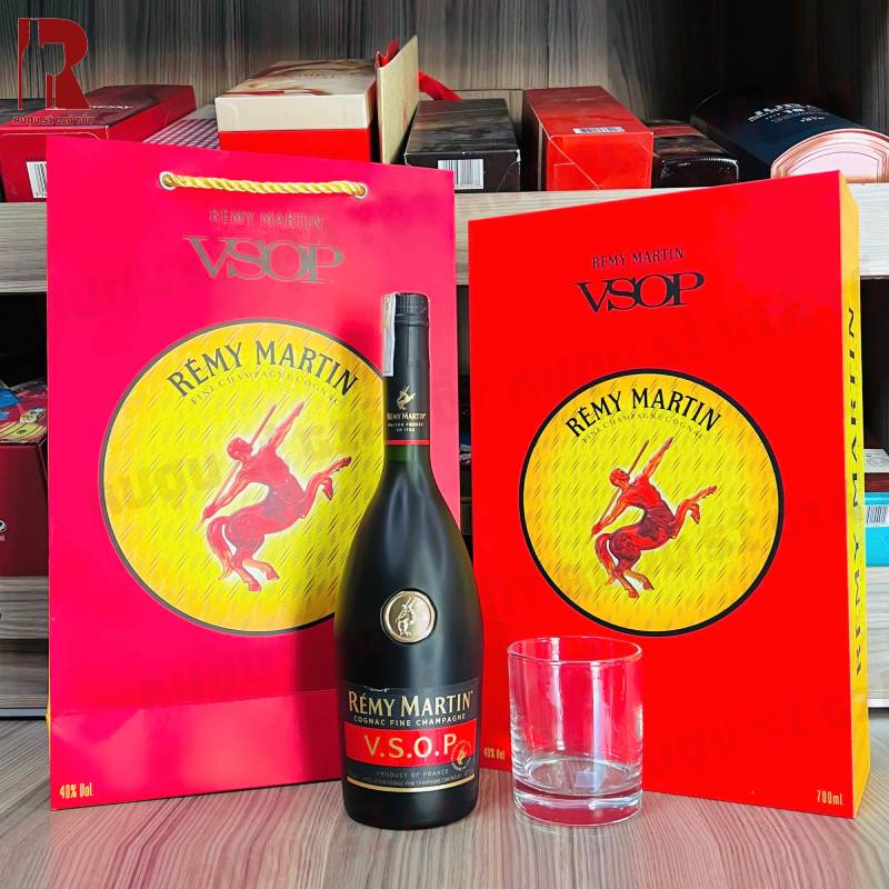 Hộp quà Remy Martin VSOP Chính Hãng