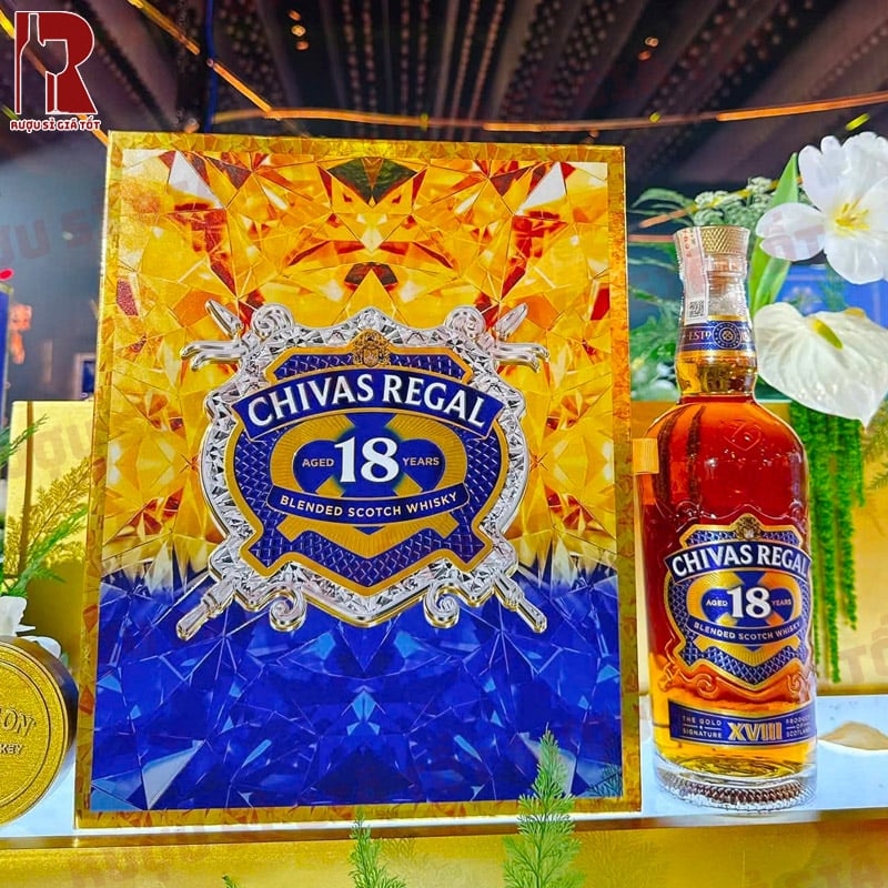 giá hộp quà tết rượu chivas 18 năm 2026 bính ngọ