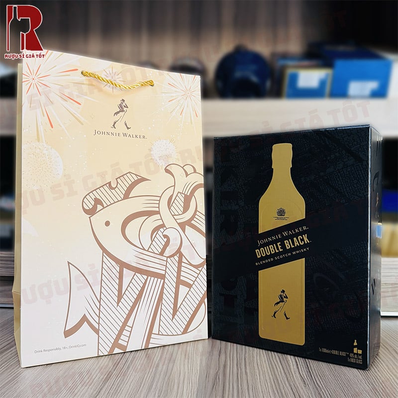 Mua hộp quà Tết rượu Johnnie Walker Double Black chính hãng
