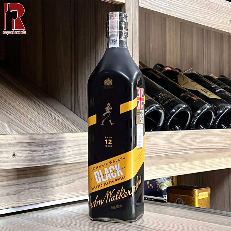 Mua Rượu Johnnie Walker Black Label Icon Limited Edition Ở Đâu?