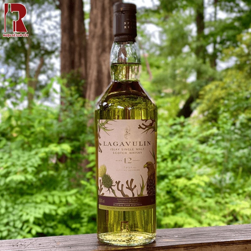 Rượu Lagavulin 12 Năm nhập khẩu