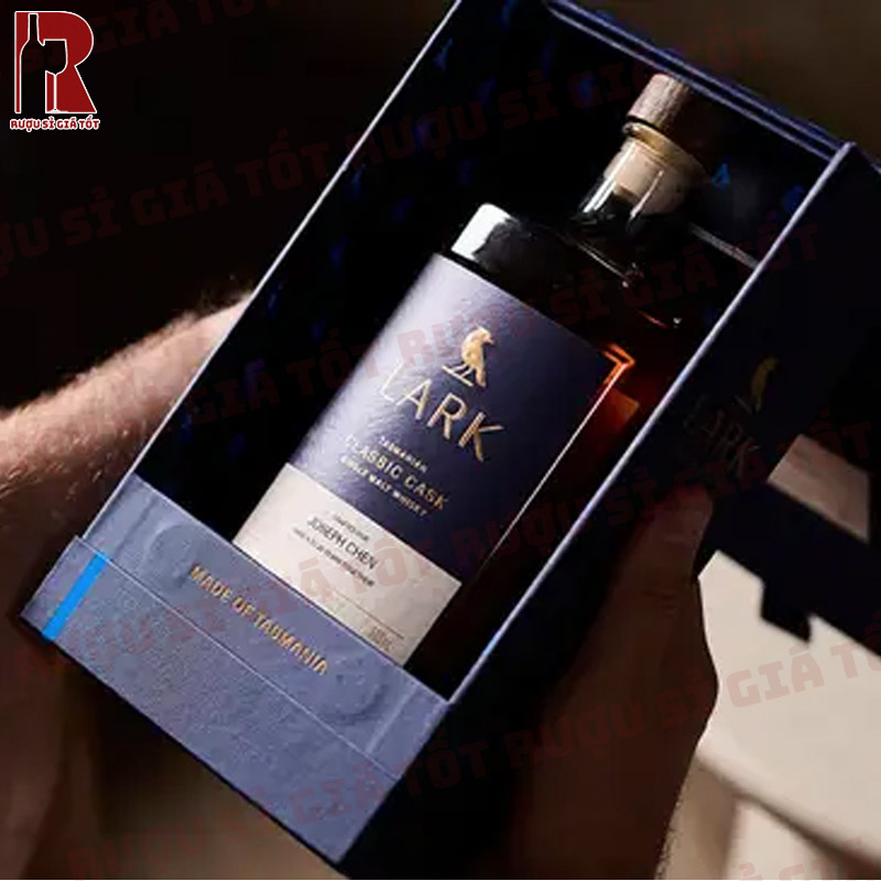 Giá rượu Lark Legacy 20 Years Old bao nhiêu?