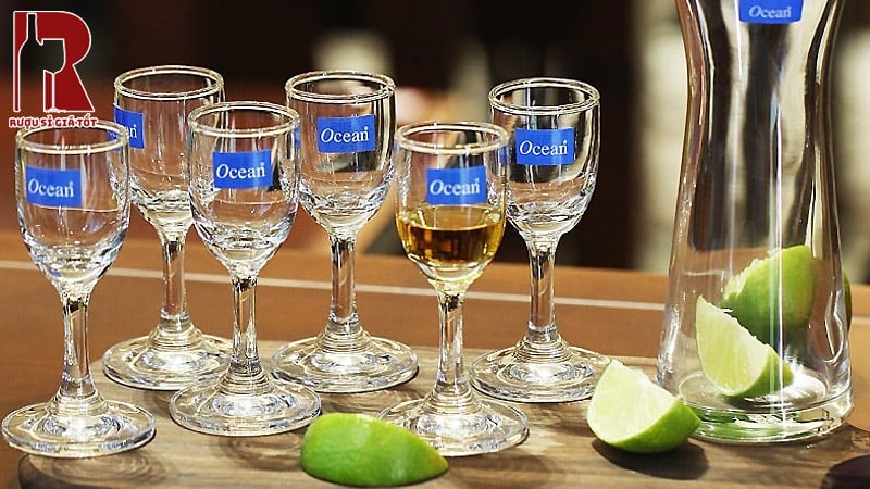 Ly uống rượu vang có nhiều phân loại khác nhau phù hợp cho từng dòng rượu khác nhau