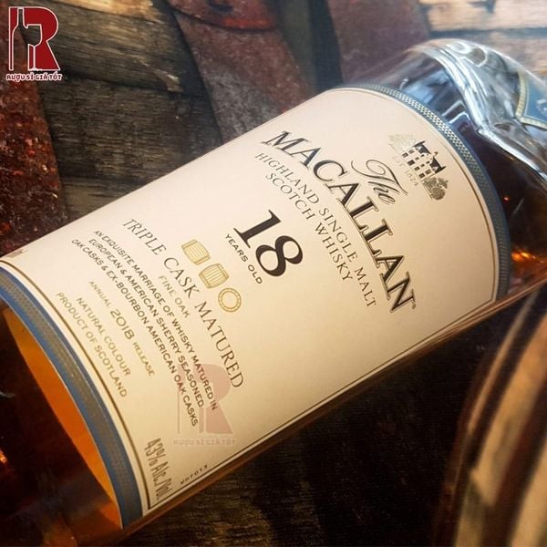 Rượu Macallan 18 Năm Triple Cask nhập khẩu chính hãng