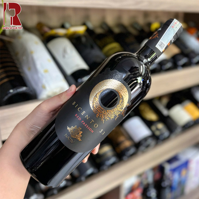 Nativ Bicento 53 gây ấn tượng bởi các tầng mùi hương phong phú, nhẹ nhàng nhưng lôi cuốn