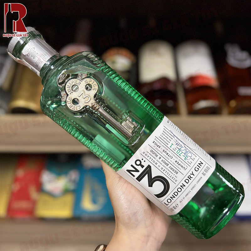 Gin No 3 London Dry là chai gin tiêu biểu cho dòng gin cổ điển Anh Quốc