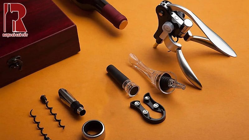 Phụ kiện rượu là yếu tố đi kèm giúp nâng tầm trải nghiệm rượu