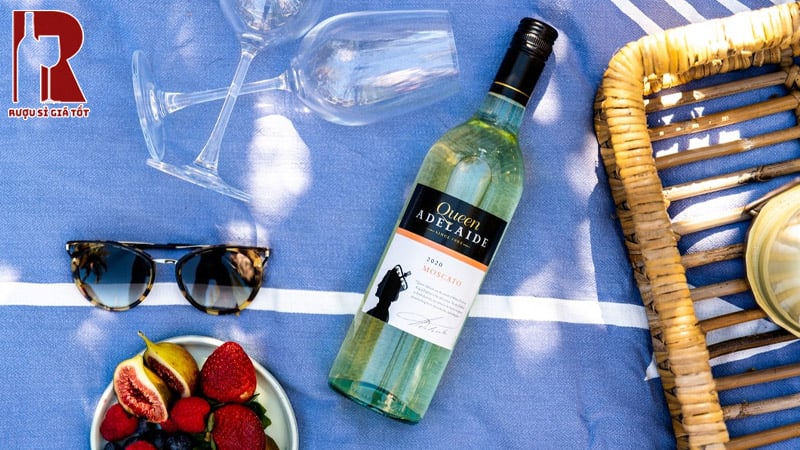 Giá Rượu Queen Adelaide Moscato