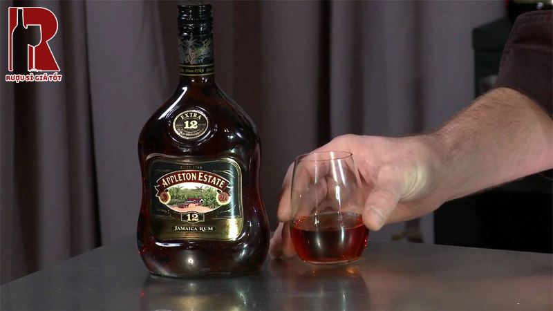 Rượu Rum Appleton Estate Rare Blend 12 Năm nhập khẩu chính hãng
