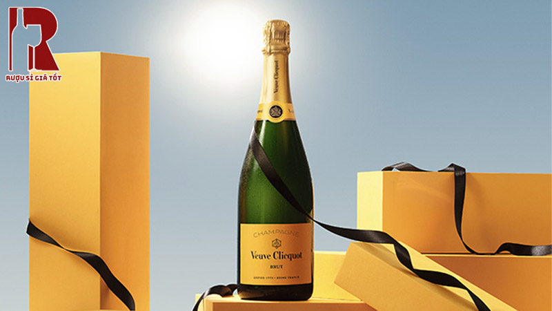 Rượu Champagne Veuve Clicquot chính hãng