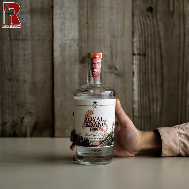 Giá Rượu Gin Việt Nam Royal Sedang Small Batch Gin Cao Không?