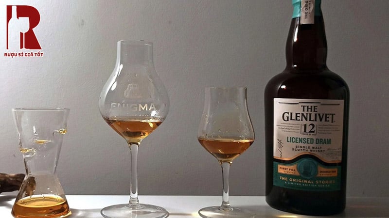Uống Rượu Glenlivet 12 Năm Licensed Dram Sao Ngon Nhất?