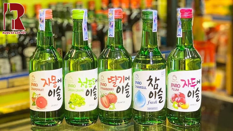 Rượu Hàn Quốc là món đồ uống hoàn hảo giữa tiết trời lạnh với vị rượu mạnh, ấm áp