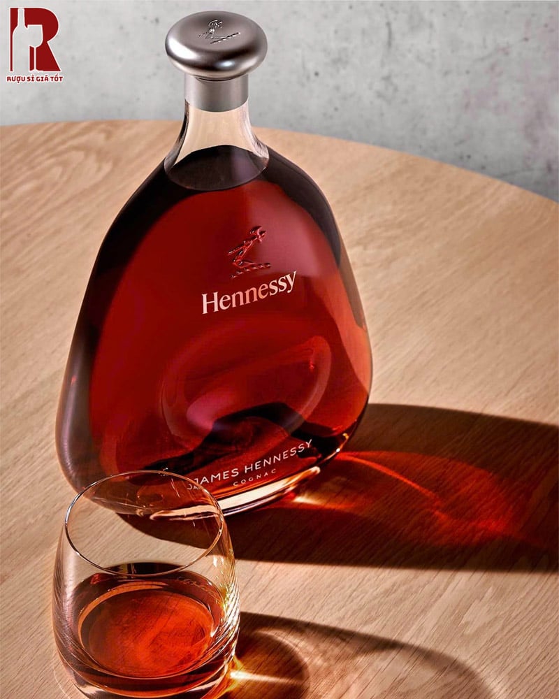Rượu Hennessy James Giá Tham Khảo