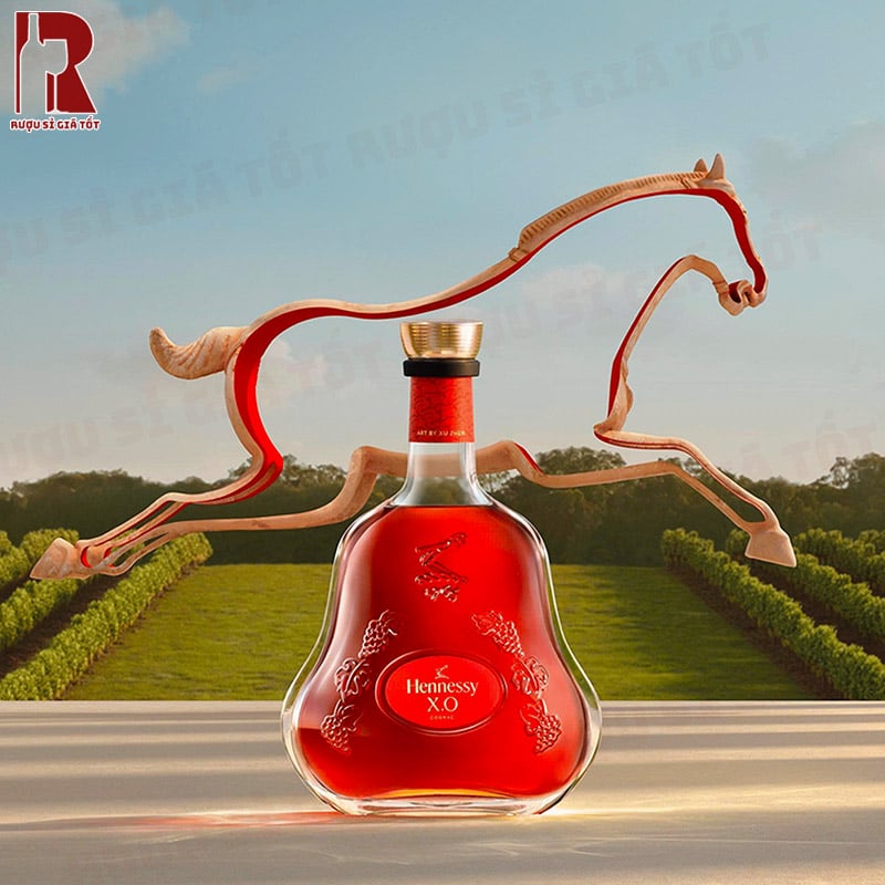 Hộp quà Tết 2026 rượu Hennessy XO giá tốt