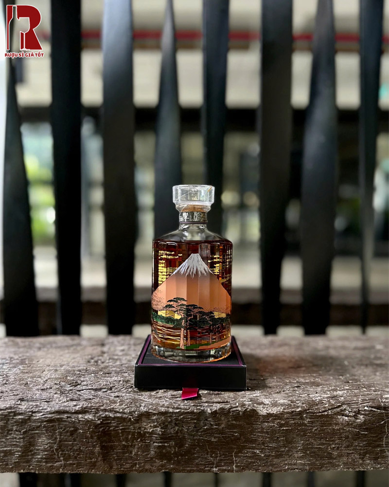 Uống Rượu Hibiki 21 Năm Mount Fuji Ngon Nhất