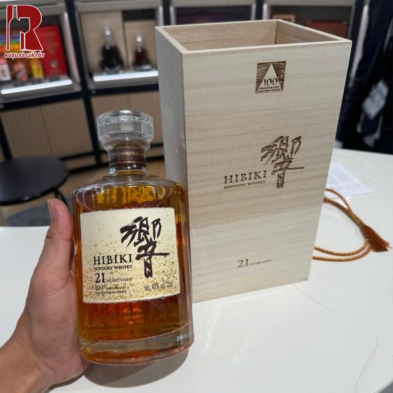 Rượu Hibiki 21 Năm Suntory Whisky 100th Anniversary Giá Bao Nhiêu?