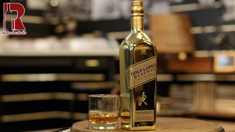 Giá Rượu Johnnie Walker Gold Reserva Mạ Vàng Bao Nhiêu?