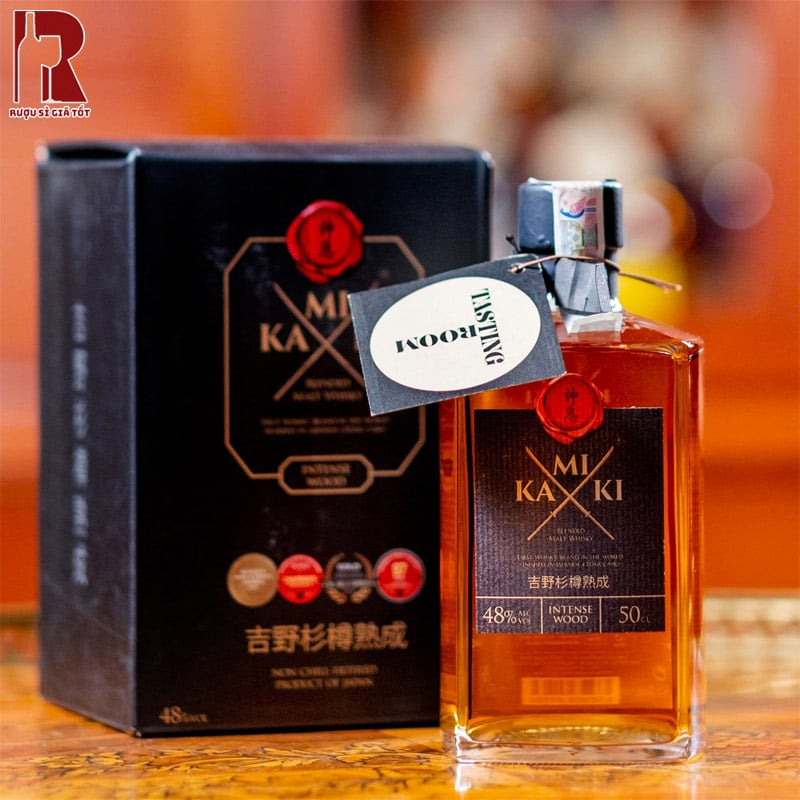 Rượu Kamiki Intense Wood Giá Bao Nhiêu?
