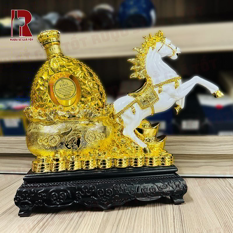 Mua rượu linh vật ngựa Mã Tấn Tài giá tốt tại TPHCM và Hà Nội