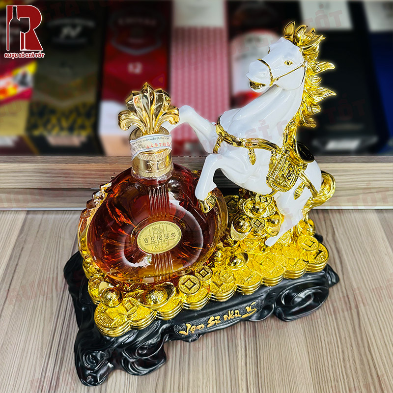 Rượu Mã Lộc Phát là rượu linh vật ngựa Tết Bính Ngọ 2026