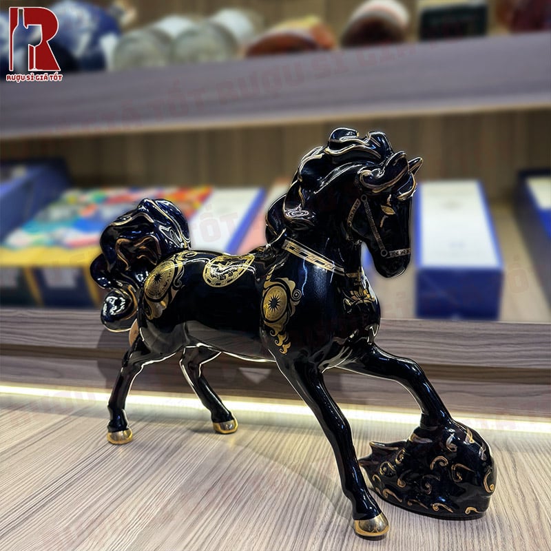 Rượu Mã Thượng Vân - Rượu Linh Vật Hình Con Ngựa Cao Cấp