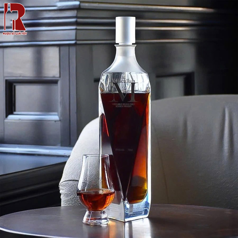 Thiết Kế Chai Rượu Macallan M Decanter 2023